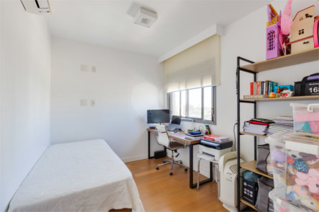 Apartamento para alugar com 3 suítes em Chácara Santo Antônio, São Paulo, SP