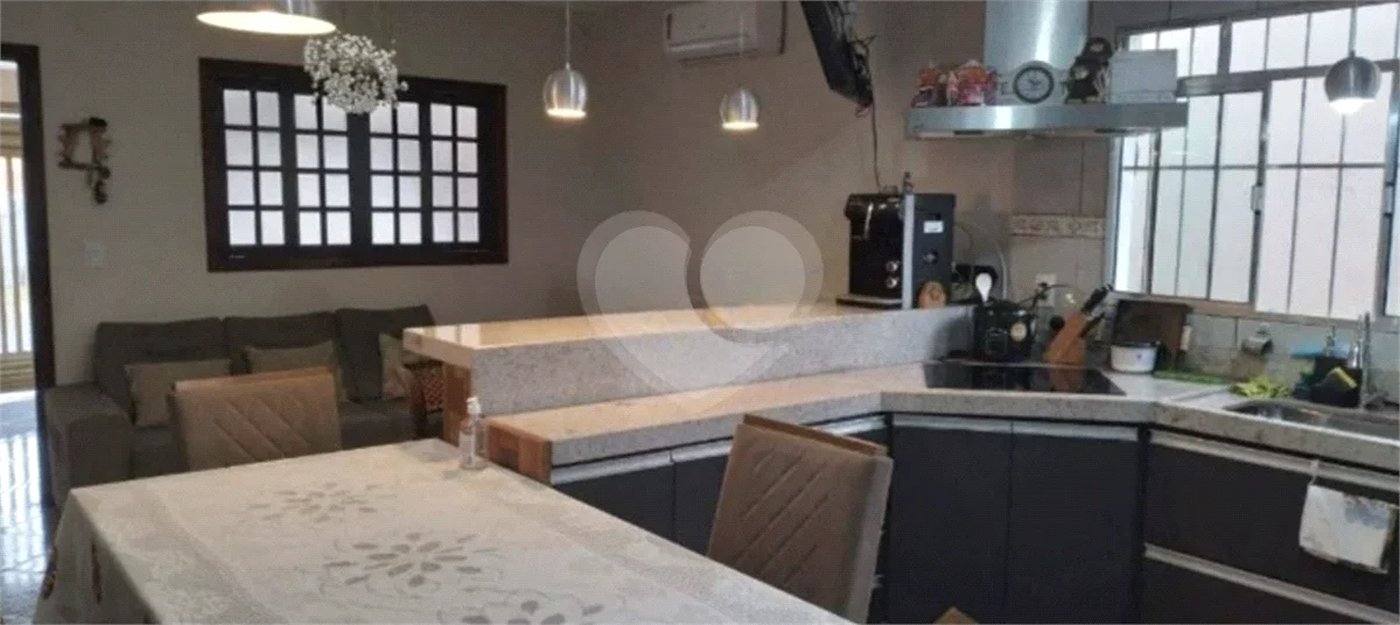 Execelente casaà venda no bairro Jardim São Luiz