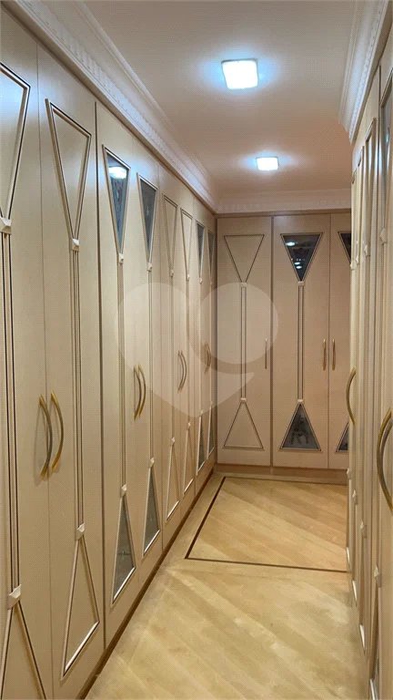 Apartamento com terraço 385m² 03 dormitórios sendo 2 suítes 5 vagas..Estuda Permuta.