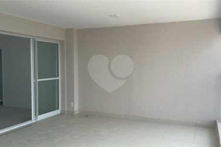 Apartamento à venda com 3 suítes em Brás, São Paulo, SP