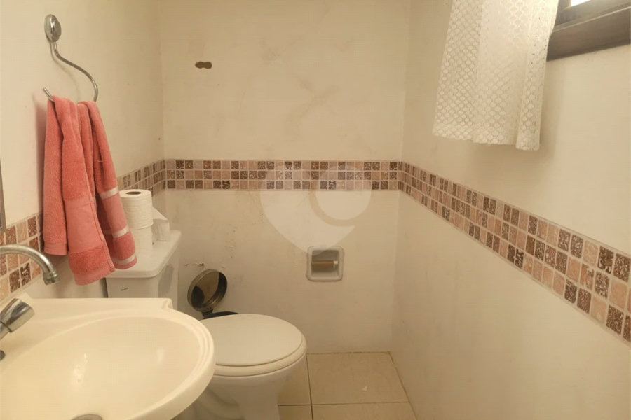 Casa à venda com 7 quartos, sendo 5 suítes, em Guaratuba, Bertioga, SP