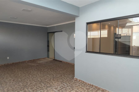 Casa à Venda – Parque dos Flamboyants