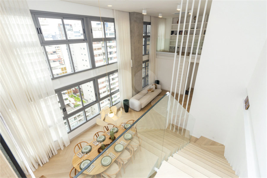 Duplex com 159m² à venda com 2 suítes, 1 dormitório, 1 escritório e 2 vagas de garagem nos Jardins