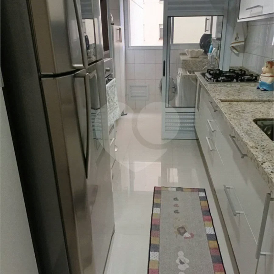 Apartamento na Região da Mooca. Excelente Localização com 3 Dormitórios sendo 1 Suíte e 2 Vagas de Garagem