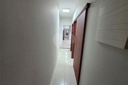 Sobrado 3 quartos 1 suíte e área de lazer