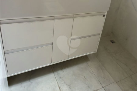 Indaiatuba - Condominio Jardins di Roma - Venda -Locação 0 R$ 10.000,00 mais encargos - condominio - R$ 650,00 - IPTU - R$ 230,00 - Terreno 300ms - construido 170 metros quadrados - Terrea - 3 quartos, uma suíte e uma demi suite , 4 banheiros , piscina - Preparado para água quente até a piscina!!