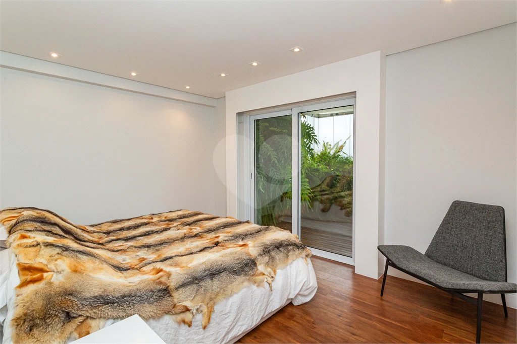 Apartamento à venda com 4 suítes em Vila Nova Conceição, São Paulo, SP