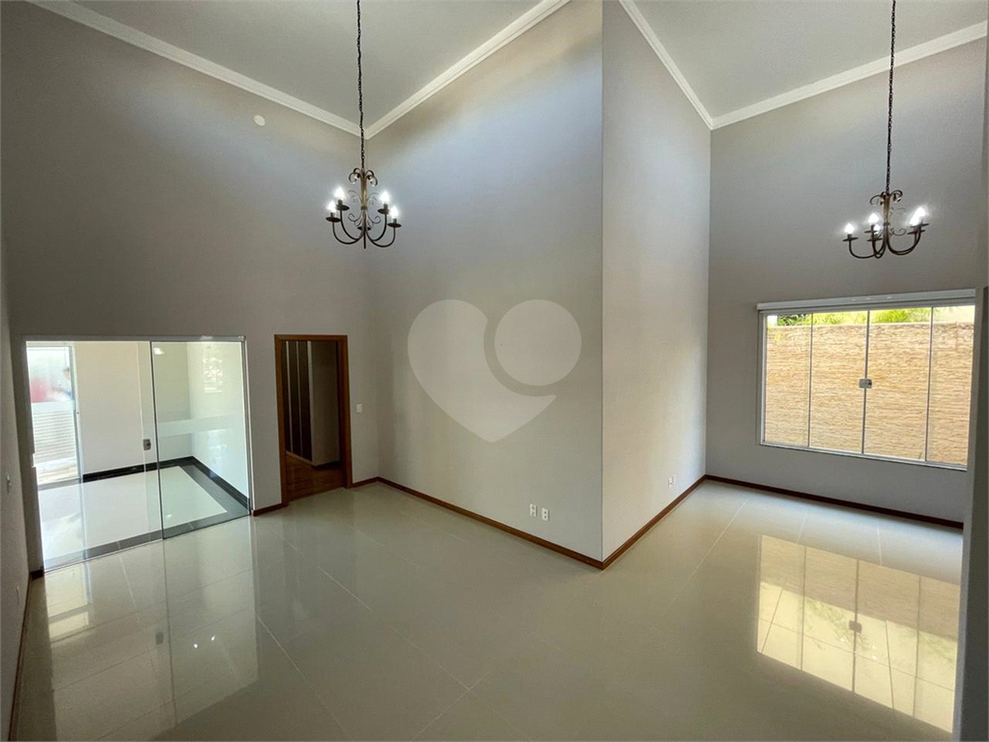 Casa de alto padrão, térrea no condomínio fechado Damha I em São Carlos.