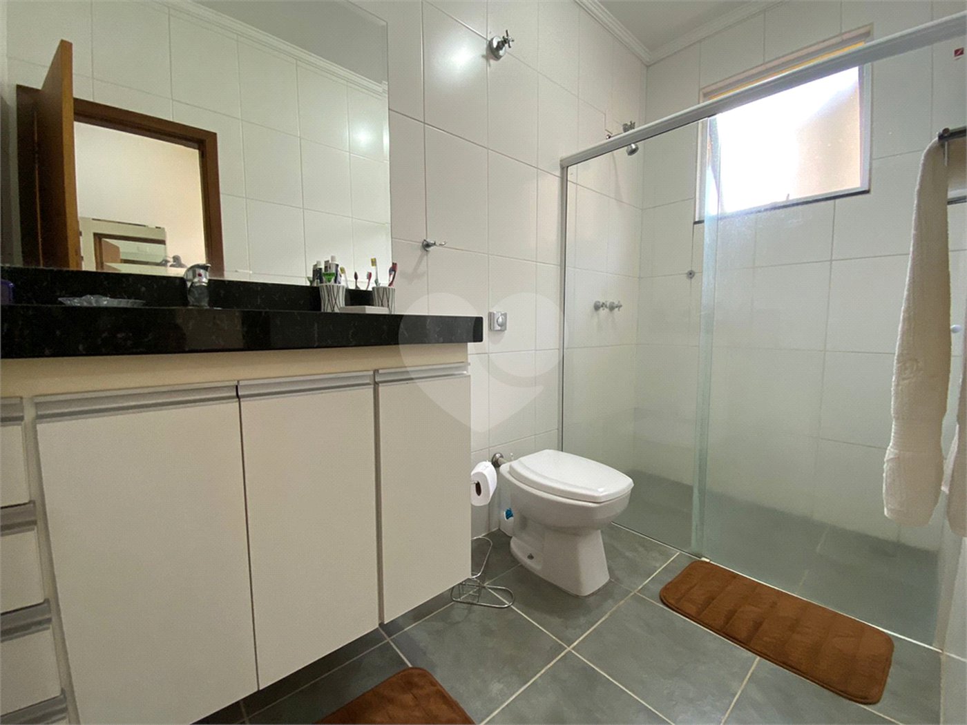 Casa térrea no Condomínio Parque Faber I