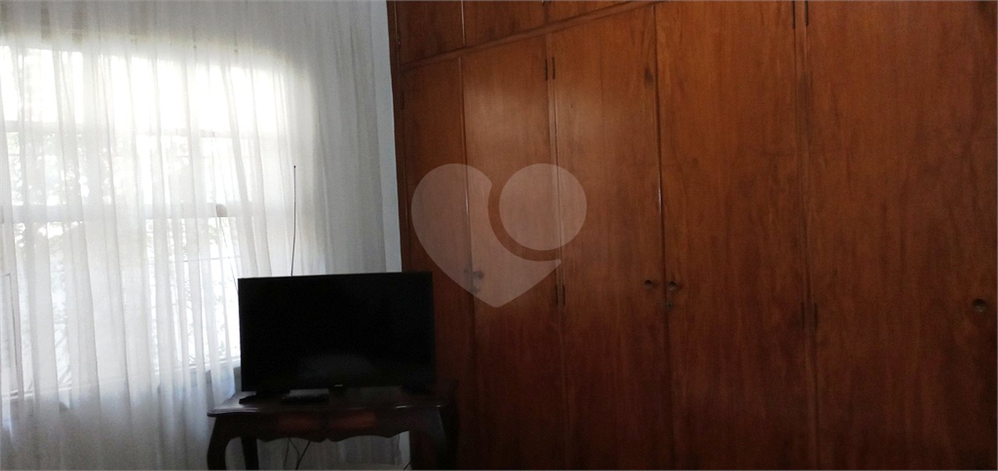 Casa com 315 m² tendo 4 dorm no Jardim da Glória.