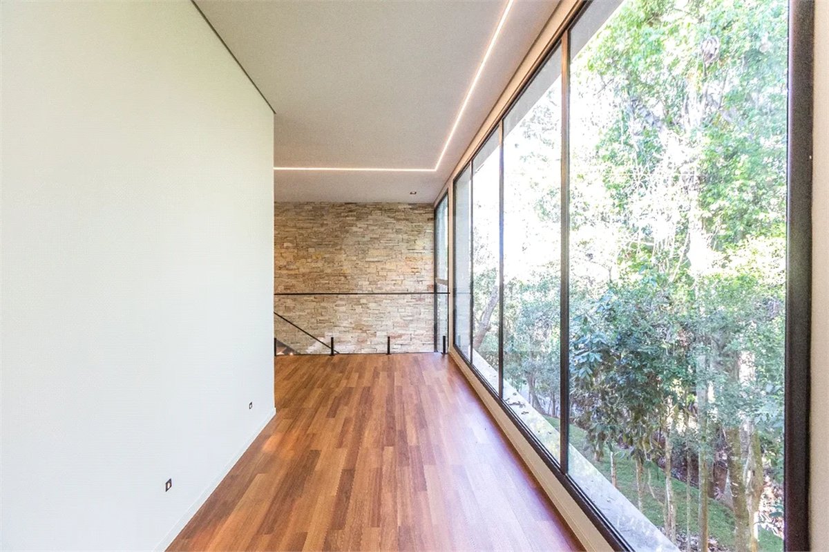 Casa à venda com 4 suítes no condomínio Jardim das Palmeiras, Bragança Paulista - SP