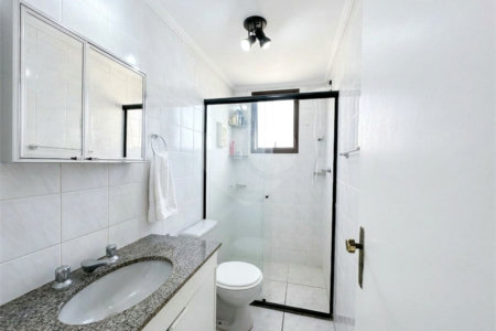 Apartamento de 48m2 à venda com 2 dormitórios e 1 vaga na Bosque da Saúde