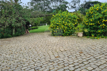 Excelente Chácara à Venda em Itapecerica da Serra/SP