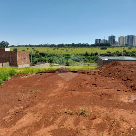 Terreno à Venda no Bairro Salto do Monjolinho/São Carlos/SP