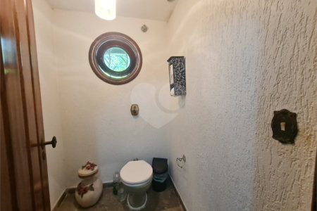 Casa à venda com 3 quartos, sendo 1 suíte, em Interlagos, São Paulo, SP