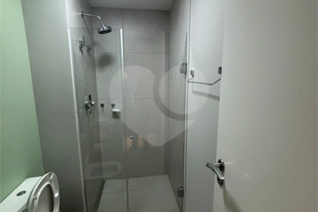 Studio mobiliado em andar alto com lazer completo em Indianópolis