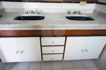 Apartamento para alugar com 4 quartos, sendo 3 suítes,  em Brooklin, São Paulo, SP