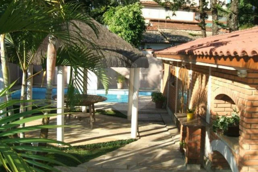 CASA TÉRREA COM 4 SUÍTES NO BAIRRO DO TREMEMBÉ