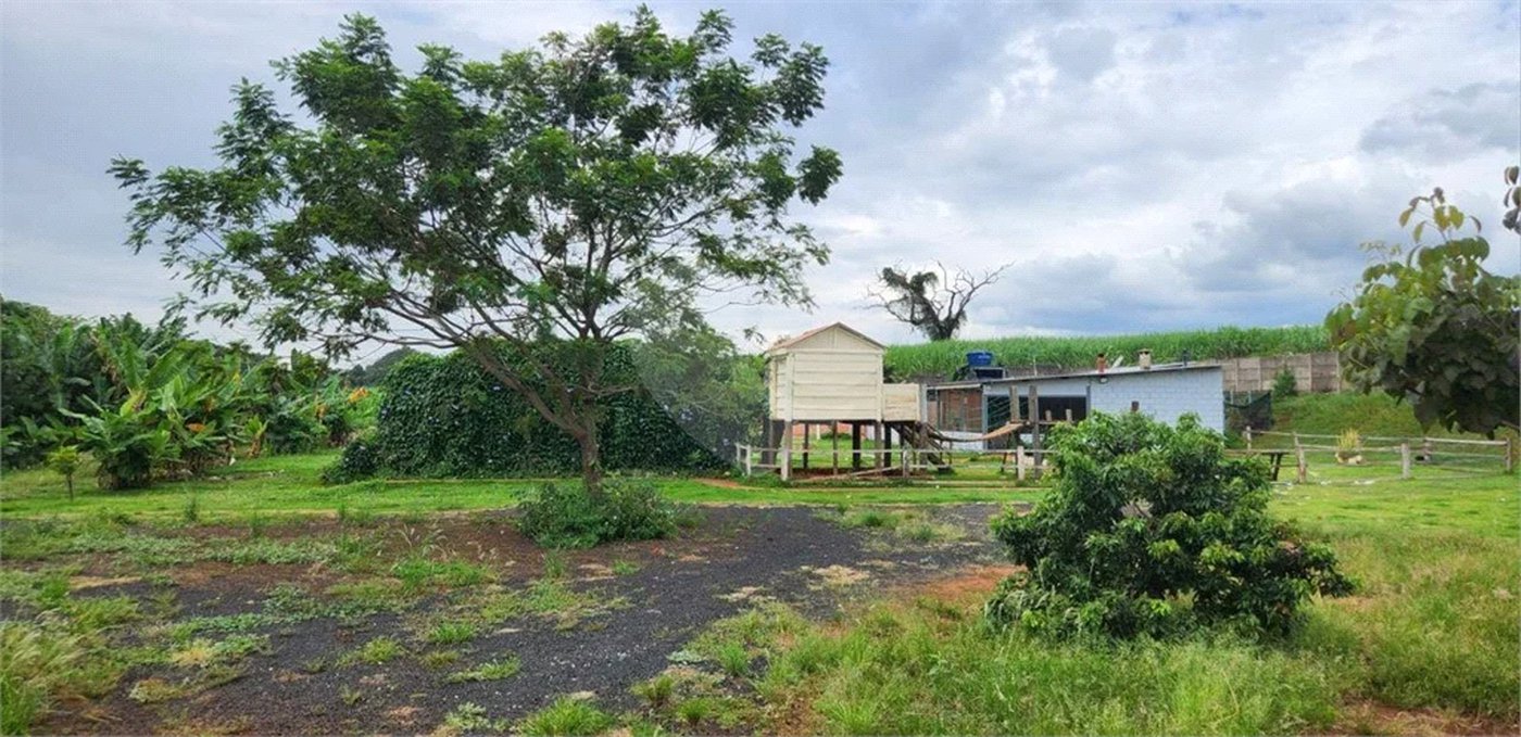 Chácara à venda com 4 quartos, sendo 1 suíte,  em Jardim dos Ipês, Brodowski, SP