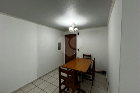 Apartamento com 03 Dormitórios, á venda, em São Carlos-SP.