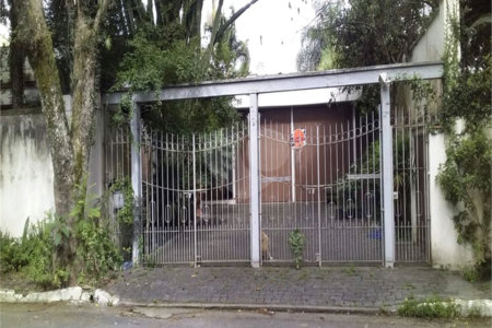 Casa Térrea à venda com 4 quartos, sendo 1 suíte, em Granja Julieta, São Paulo, SP