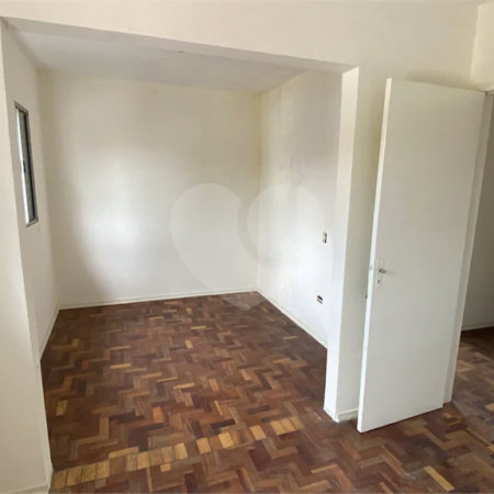 Sobrado à venda com 3 quartos, sendo 1 suíte,  em Interlagos, São Paulo, SP
