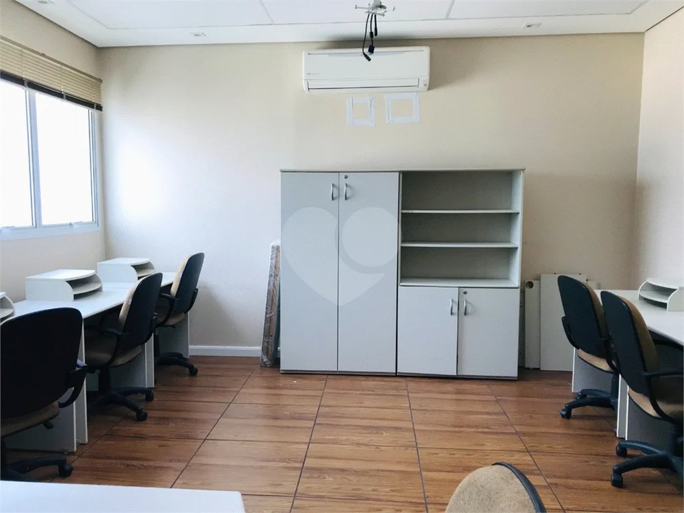 OPORTUNIDADE DOMO BUSINESS - MOBILIADA E PRONTA P/ USO!