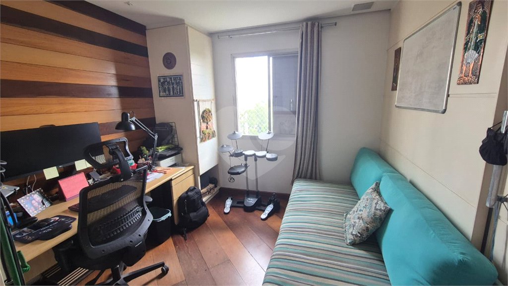 Apartamento à venda com 3 quartos, sendo 1 suíte,  em Jardim Marajoara, São Paulo, SP