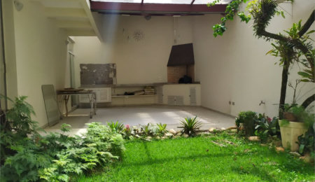 Casa à venda com 4 quartos, sendo 2 suítes,  em Jardim das Vertentes, São Paulo, SP