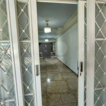 Casa ampla com 3 Quartos e 1 Suíte