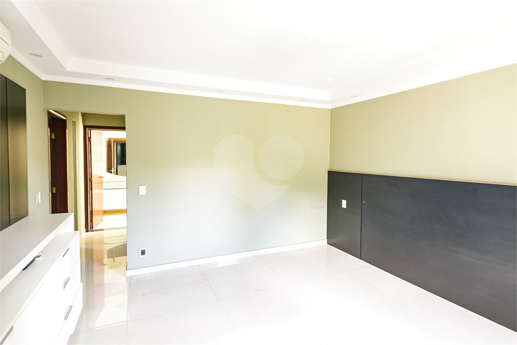 Casa com 4 quartos e ótimo espaço em local nobre no Alto da Boa Vista