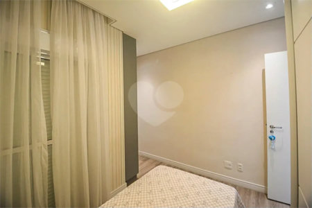 Espaço, conforto e uma localização privilegiada fazem deste apartamento mobiliado no Baeta Neves, em São Bernardo do Campo, uma excelente opção para seu novo lar. Com 118 m², três dormitórios e quatro banheiros, o imóvel oferece ambientes amplos para acomodar a família e receber amigos com comodidad