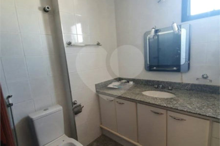 Apartamento Cobertura, no Condomínio Porto Sol.