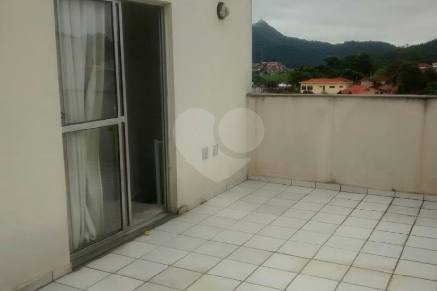 Cobertura de 3 dormitórios,1 suíte,,quintal ótima localização