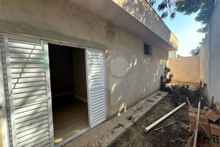 Casa em condominio em reta final de obras
