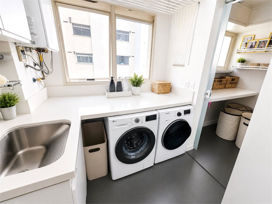 Apartamento reformado com 186 m² em Santa Cecília