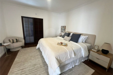 Casa à venda com 4 suítes no condomínio Alphaville 3, Santana de Parnaíba - SP