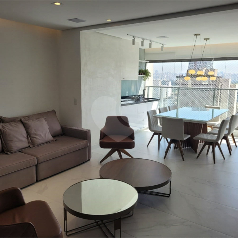 Apartamento com 3 suítes em Moema - 115m²