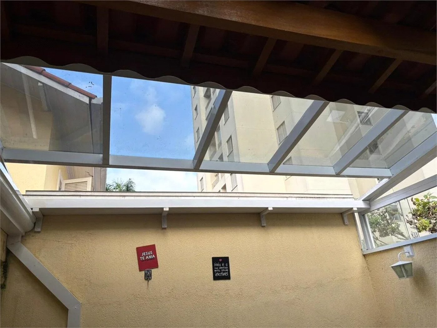 Casa à venda com 3 quartos, sendo 1 suíte,  no condomínio Villagio Vicino, São Paulo - SP