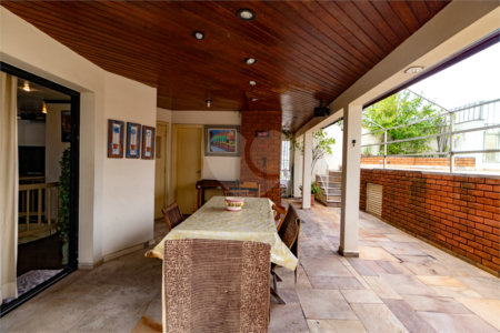 Cobertura à venda com 3 quartos, sendo 2 suítes, em Vila Olímpia, São Paulo, SP
