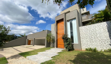 Casa à venda com 4 suítes no condomínio Portal Horizonte, Bragança Paulista - SP