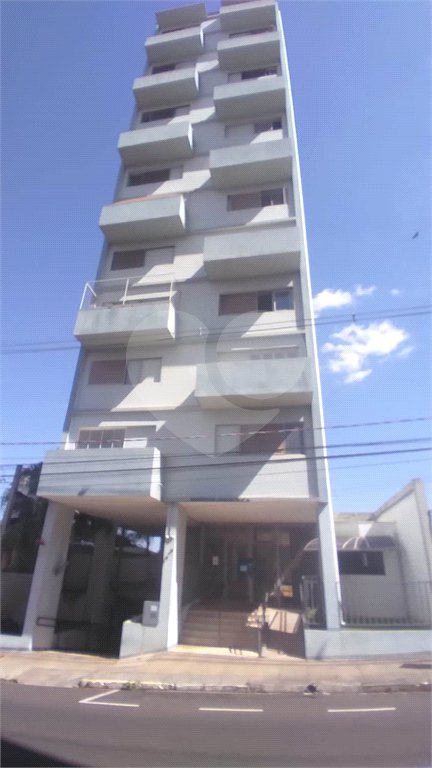 Apartamento no Condomínio Vila Rica.