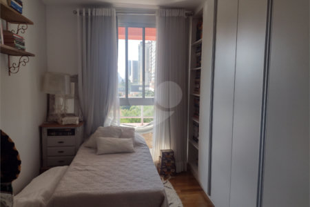 Apartamento à venda com 2 suítes em Campo Belo, São Paulo, SP