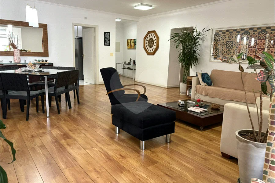 Apartamento Amplo e Mobiliado, 3 Dormitórios, 2 Vagas, Próximo à Paulista