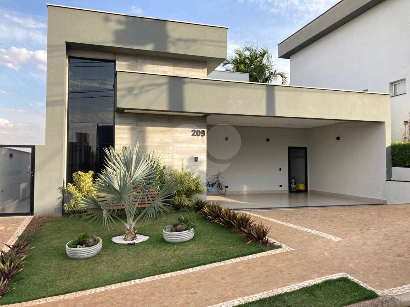 Linda Casa no Residencial Damha 1 em Piracicaba-SP.