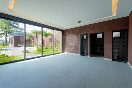 Casa à venda com 4 suítes no condomínio Vale da Santa Fé, Vinhedo - SP