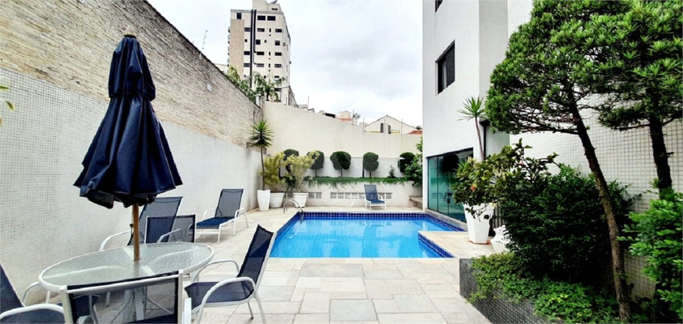 Apartamento à venda no Planalto Paulista de 147m² com 3 suítes e 3 vagas.