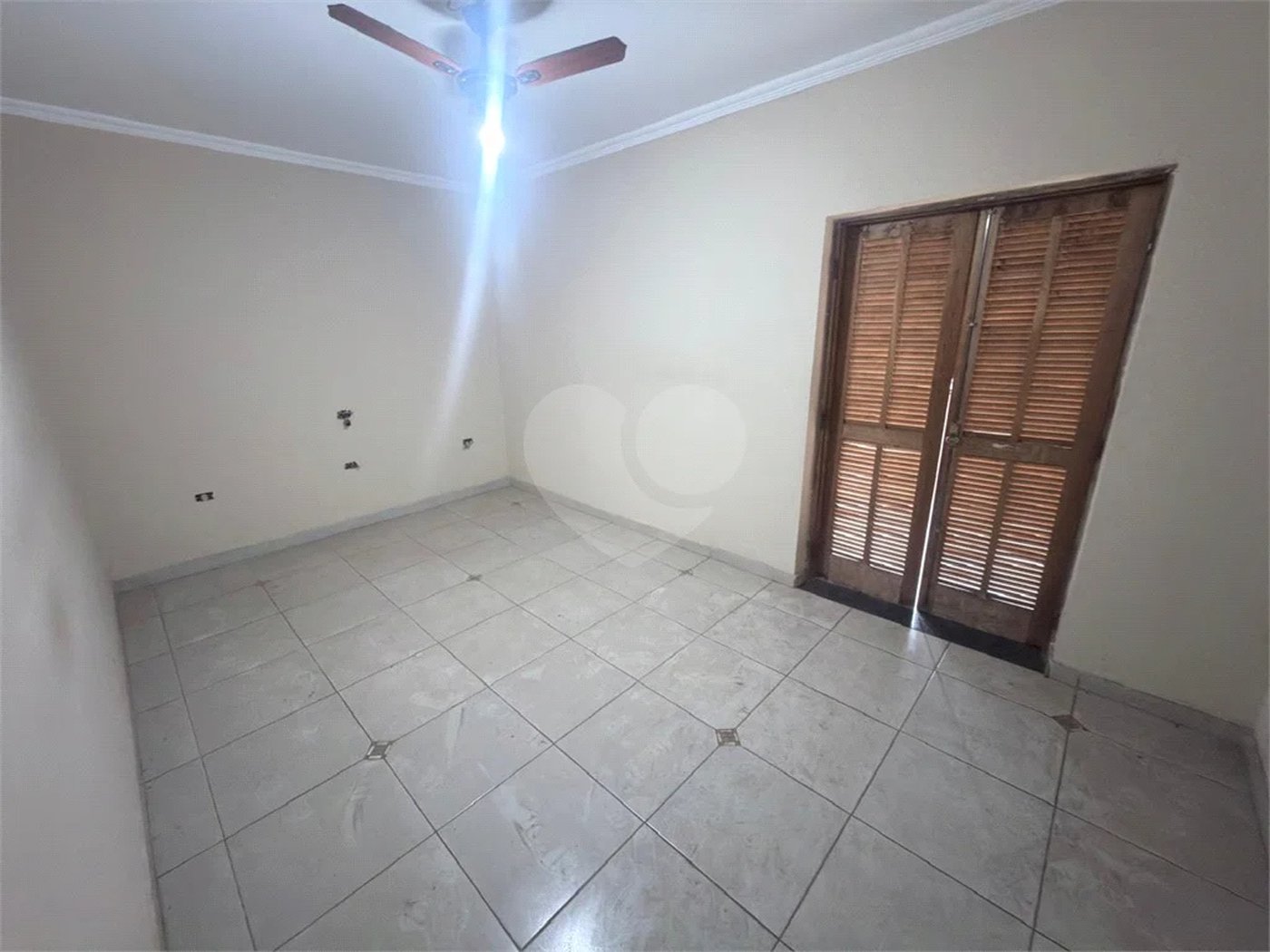 Casa Completa à Venda ou para Locação no Bairro Caxambu– Conforto e Sofisticação!
