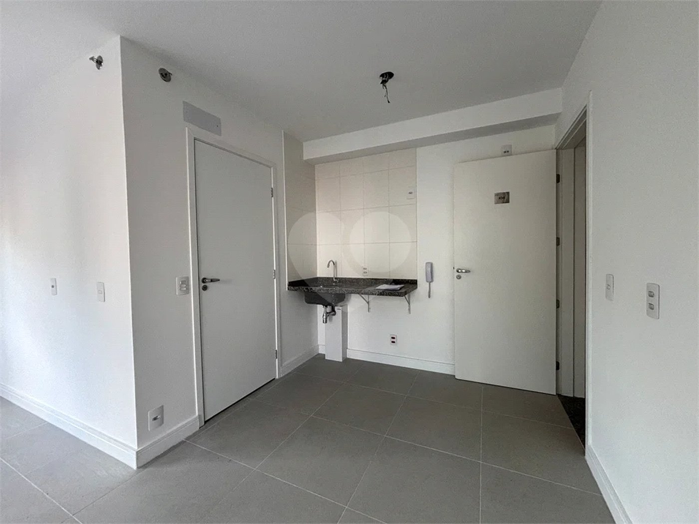 Apartamento aconchegante com terraço e sacada