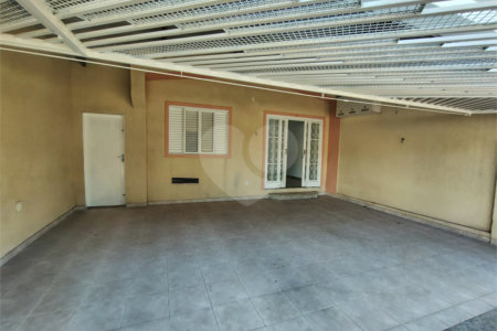 Casa ampla com 3 Quartos e 1 Suíte